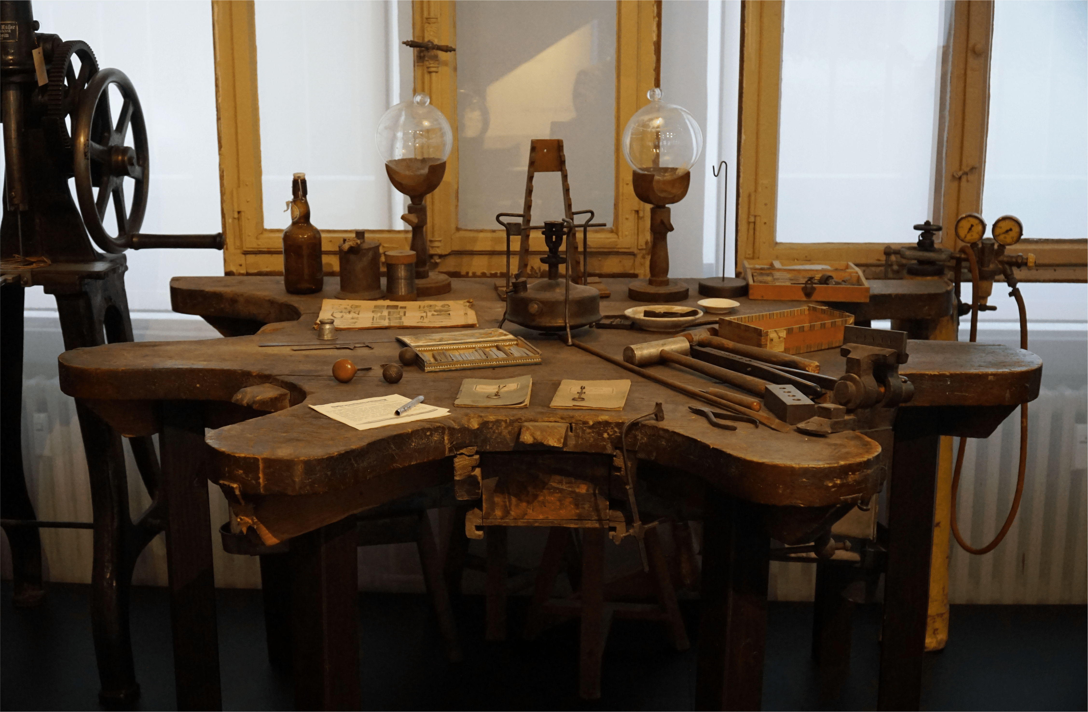 Werkbank eines Goldschmiedes